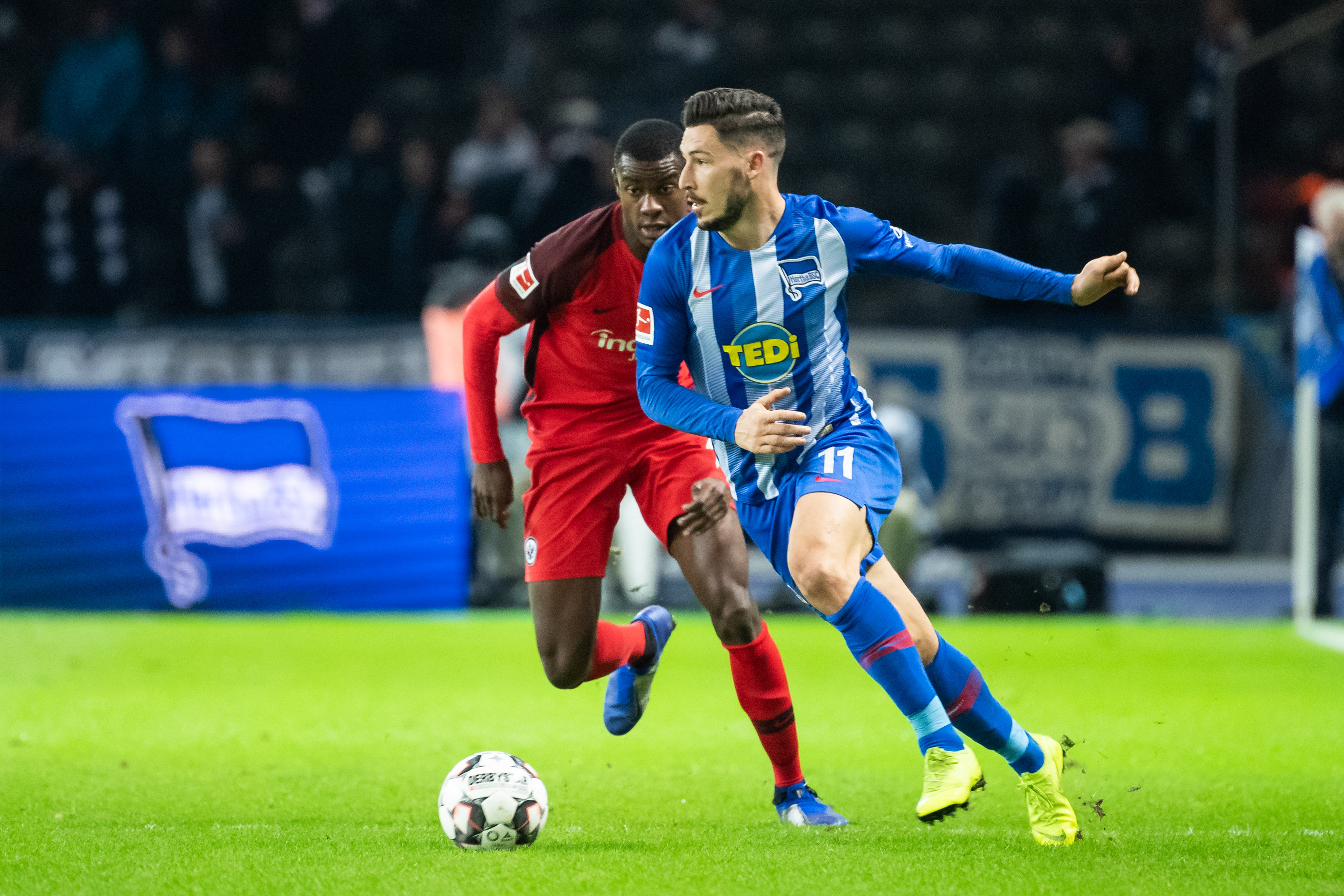 美国财团向 美国财团向