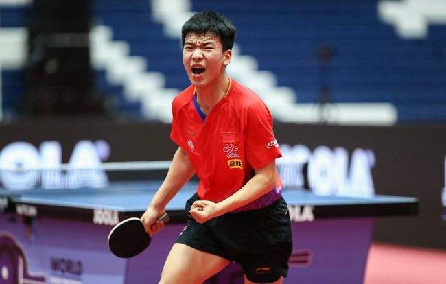 并且比预定 并且比预定