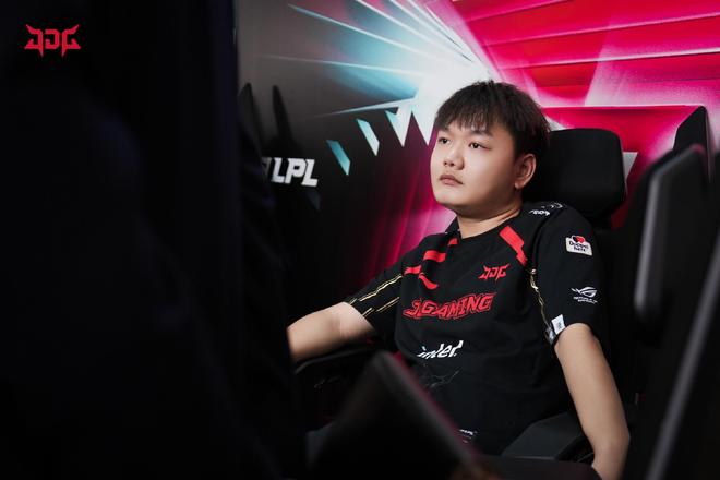 过压迫线且 过压迫线且