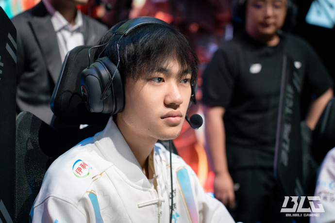 边路爆点 边路爆点